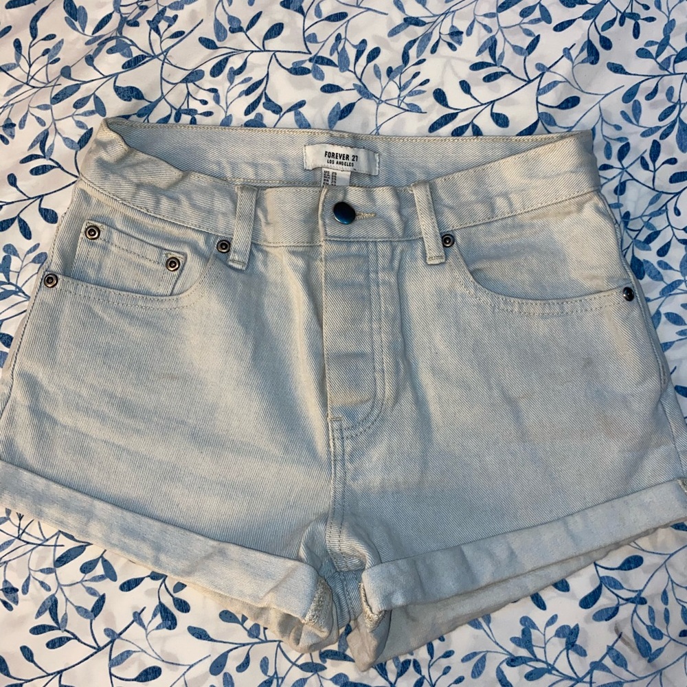 Shorts (forever 21)